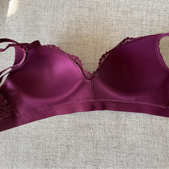 Victorias Secret Lace Lightly Lined Wireless Bra 34B - Picture 6 of 7